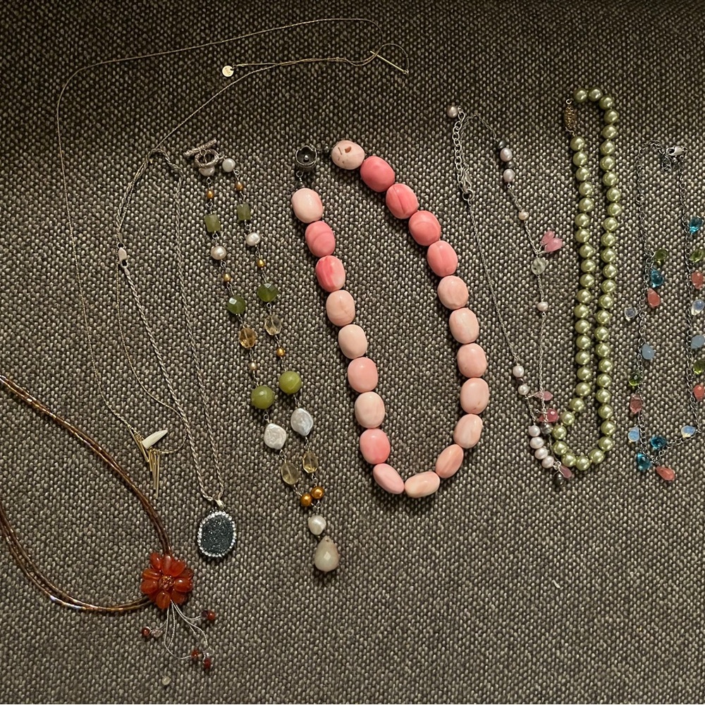 Lot of 8 Necklaces